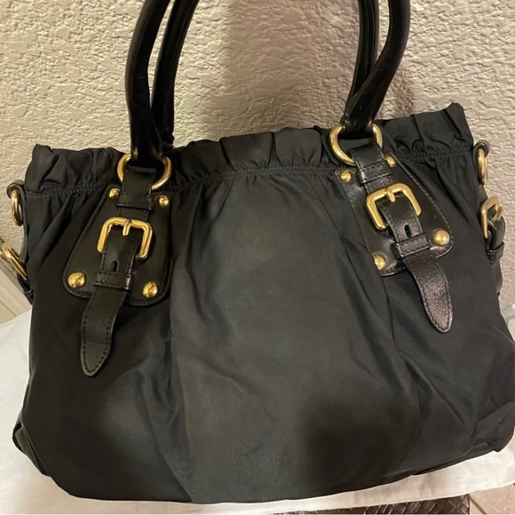 the Prada black shoulder bag 🖤 - Picture 5 of 12